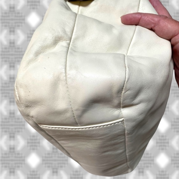 Coach F17092 Soho Ivory & Gold Leather 3 Pocket Bag. Wallet Free W $70 Min Order - Picture 11 of 16